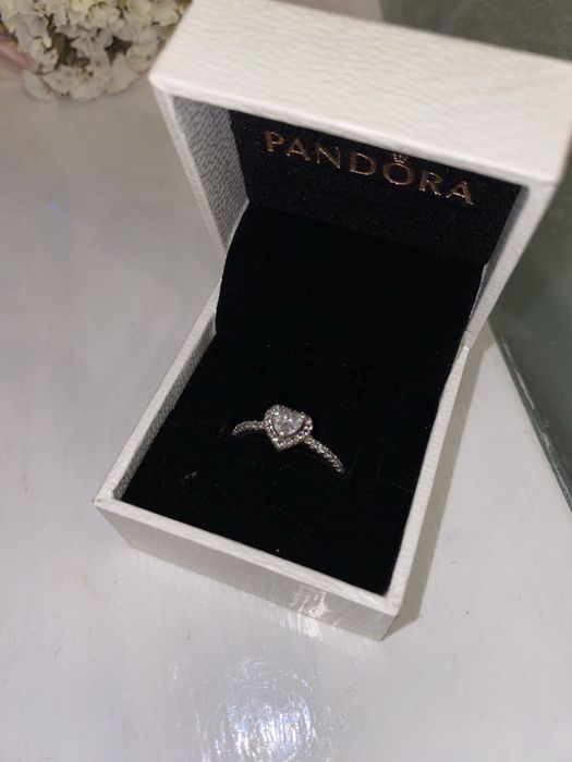 Оригінальна каблучка Pandora серце