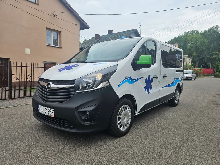 Opel Vivaro 1.6 CDTI 120KM Karetka Ambulans oryginalna Les Dauphins