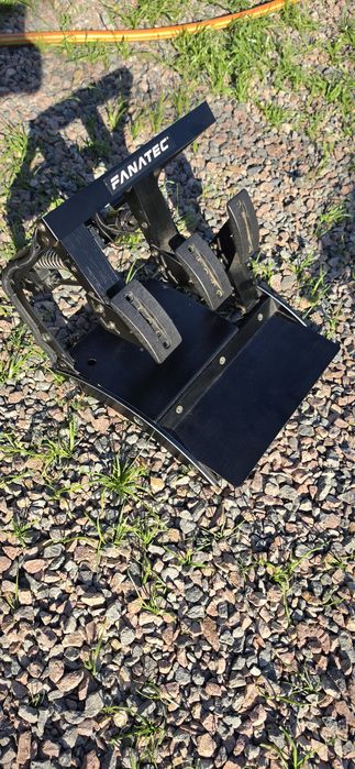 Продам Fanatec ClubSport Pedals V3