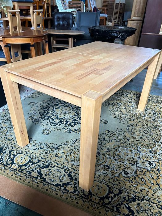 Drewniany stół + 8 krzeseł