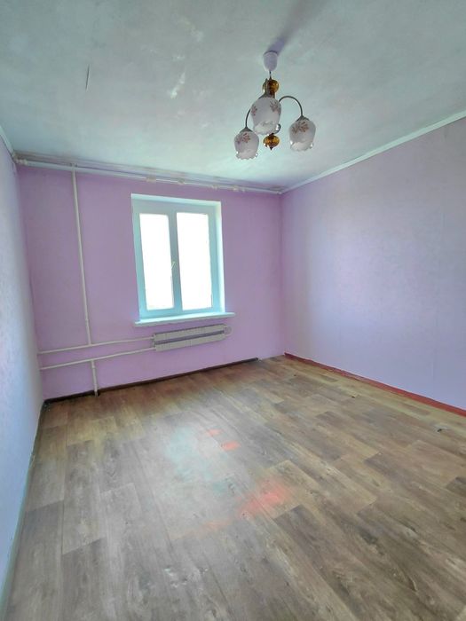 Продаж кімнати в гуртожитку (є бойлер)