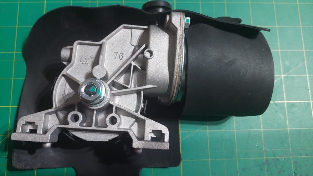 Моторчик дворников на авто Fiat Panda 169