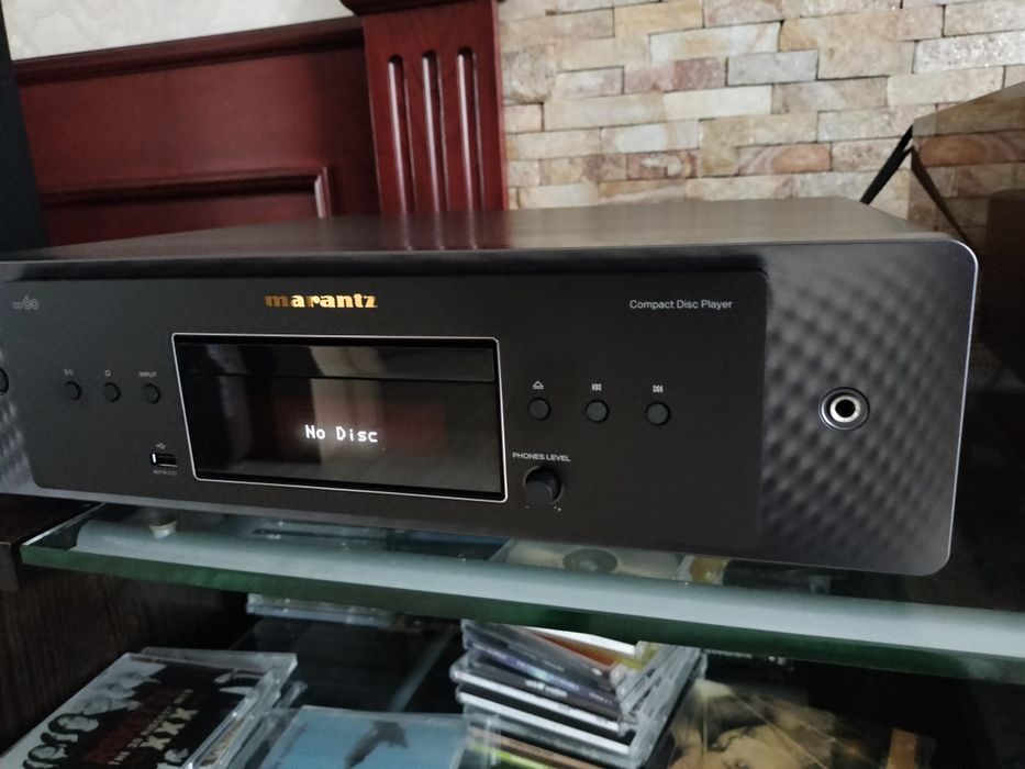 Marantz CD60 практично новий CD програвач HI-FI класу