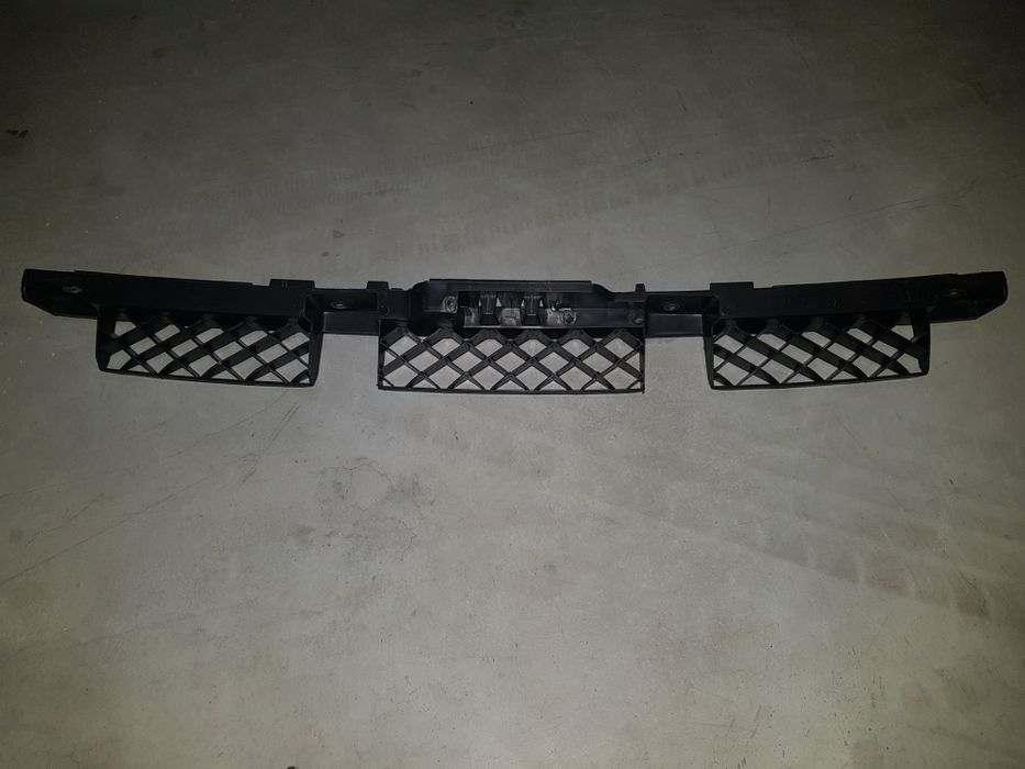 Кріплення заднього бамперу VW Passat