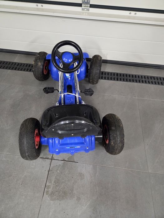 Gokart dziecięcy na pedała
