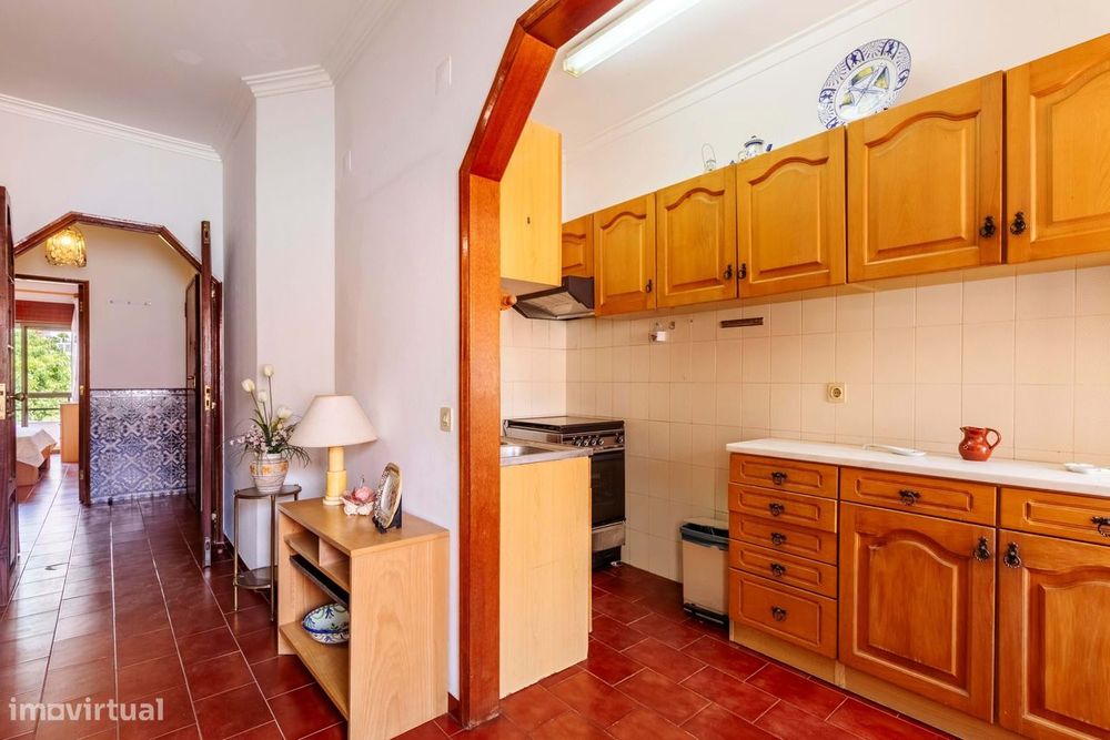 Apartamento T1 c/ Varanda e Marquise, a 550m da Praia, na Costa da Cap