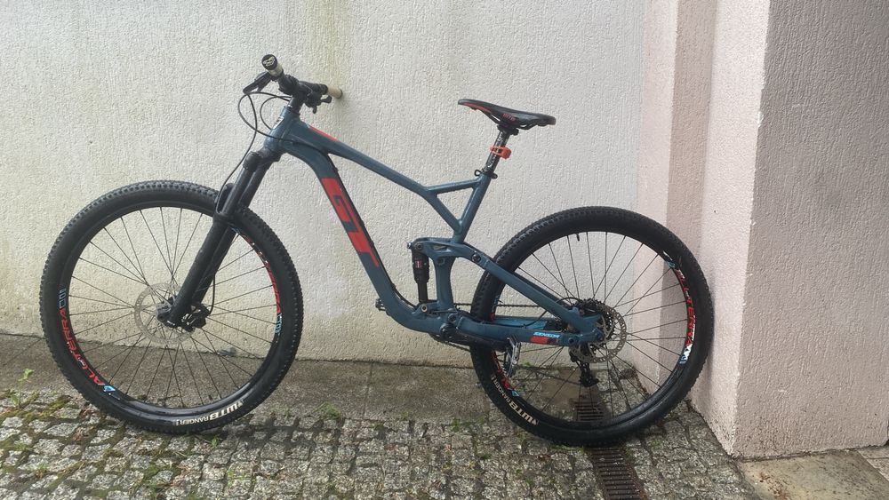 Rower GT Sensor Alloy Sport MTB, full