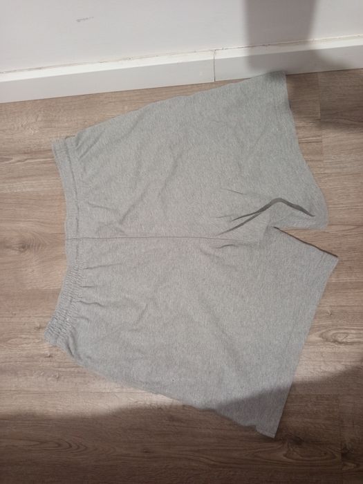 Nike shorts tamanho m