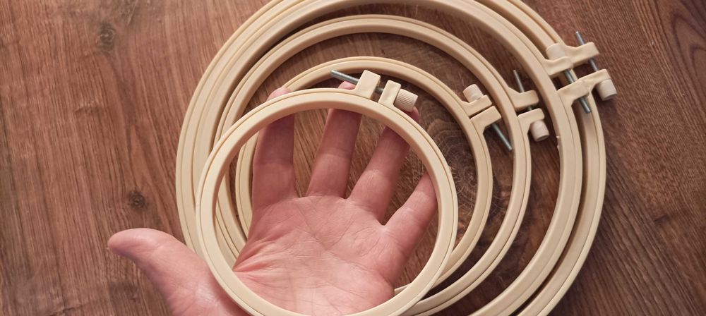 Пяльця для вишивки , пластик