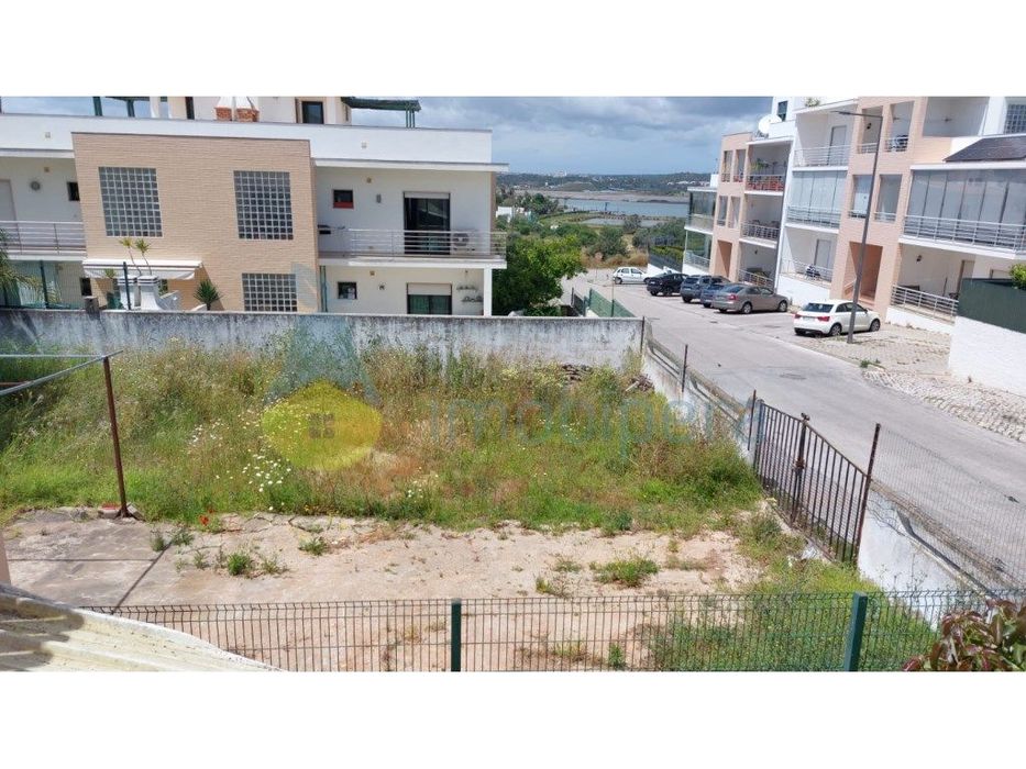 Aproveite esta oportunidade única e comece a construir o seu futuro...