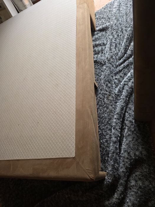 Cama capitone nova!!