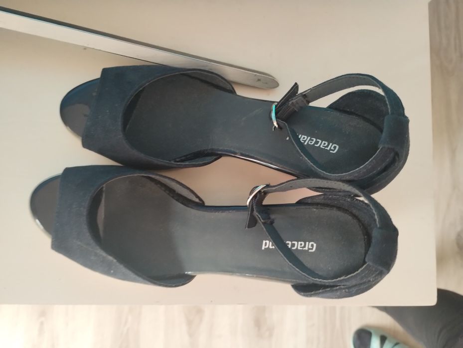 Buty czarne damskie na koturnie rozmiar 38 Graceland czarne