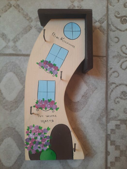 Ключниця настінна дерев'яна