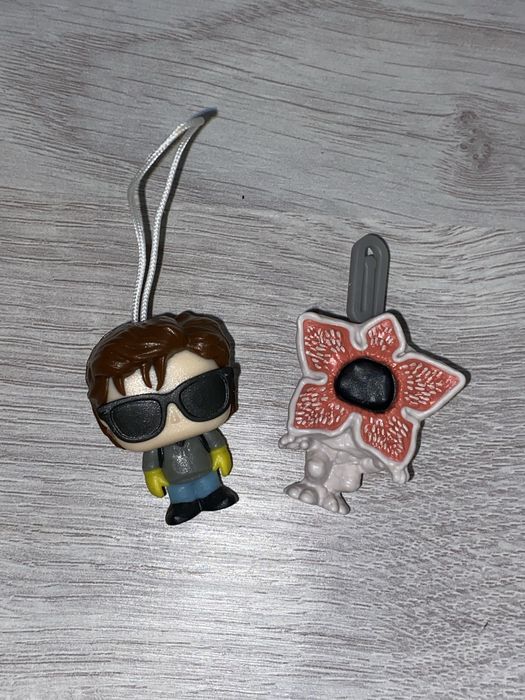 Фігурки з кіндер джой Stranger Things | Дивні Дива