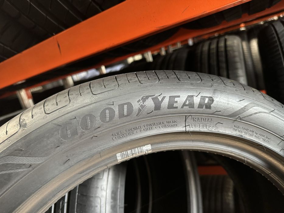 215/50 r18 Goodyear