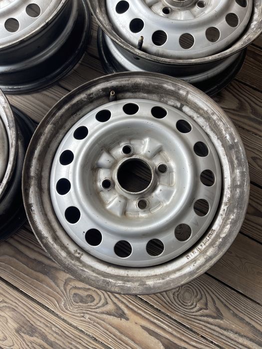 4/114.3R15 диски метал+колпаки