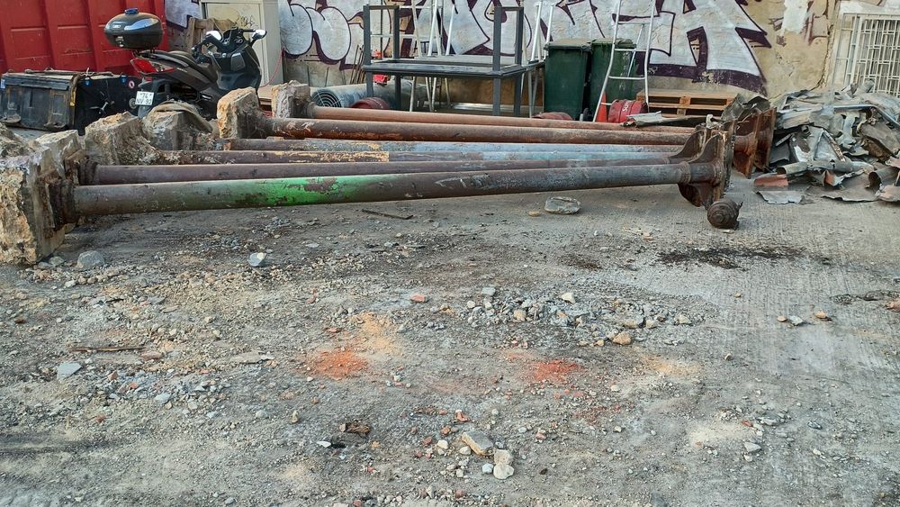 Culuna antiga em ferro