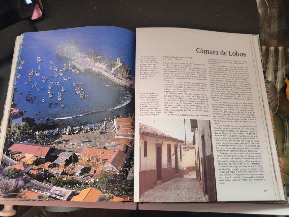 Livro "Por Terras de Portugal" 
Editado pela seleções do Riders digest
