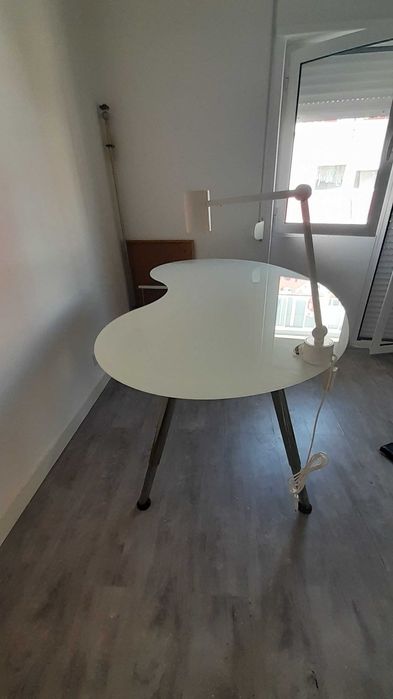 Secretaria da marca ikea