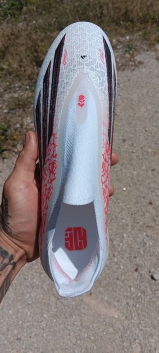 Chuteira Adidas n° 45