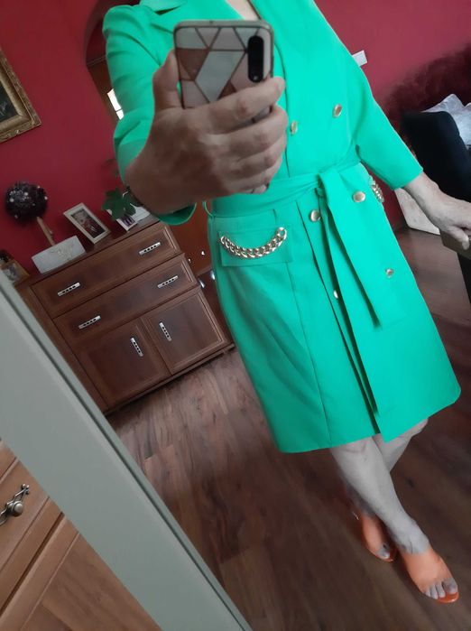 Piękny płaszczyk, sukienka