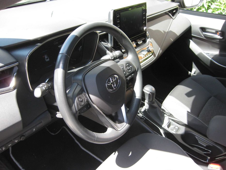 Toyota Corolla kombi Hybrid 2.0