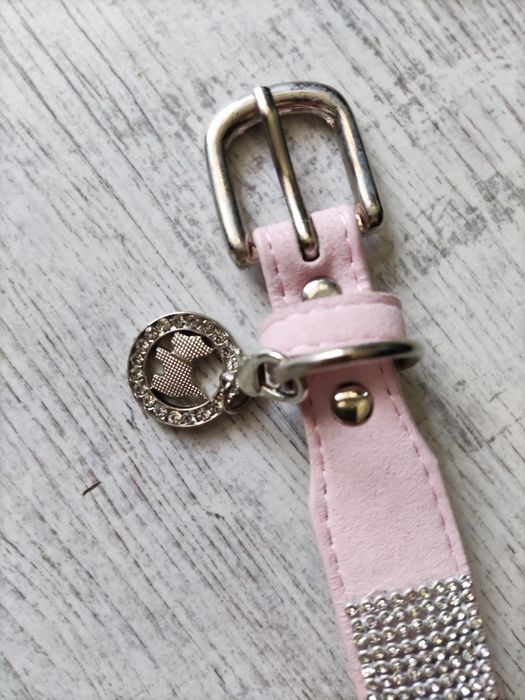 Obroża różowa cekiny długość 39 nowa