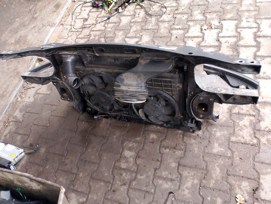 Pas przedni VW Touran 1.6 1.4