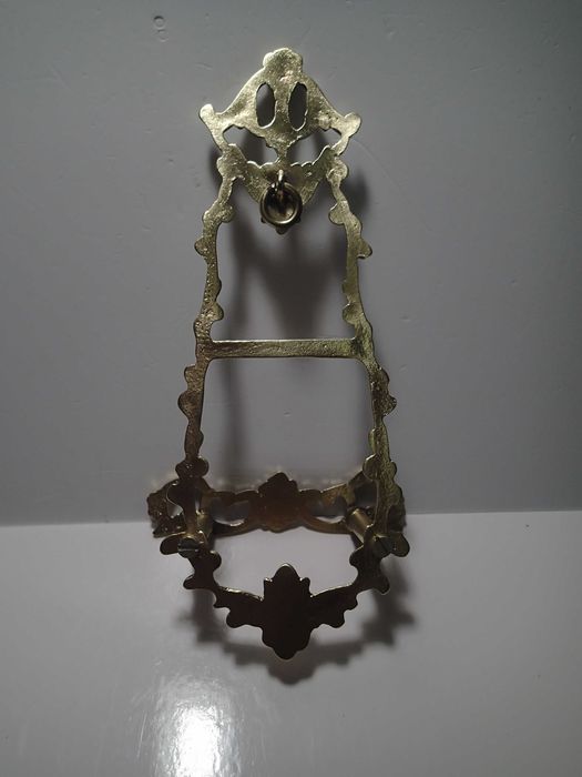 Escaparate de parede em bronze