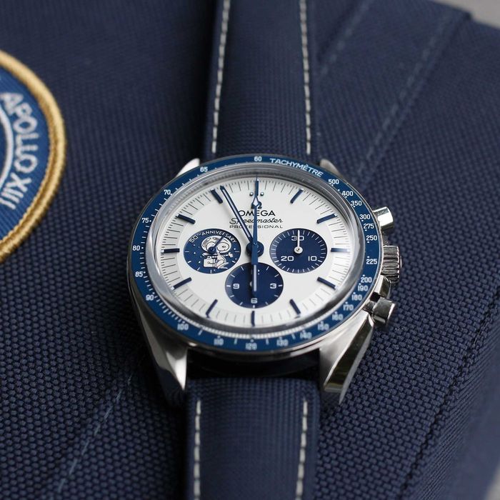 Omega Speedmaster “Silver Snoopy Award”