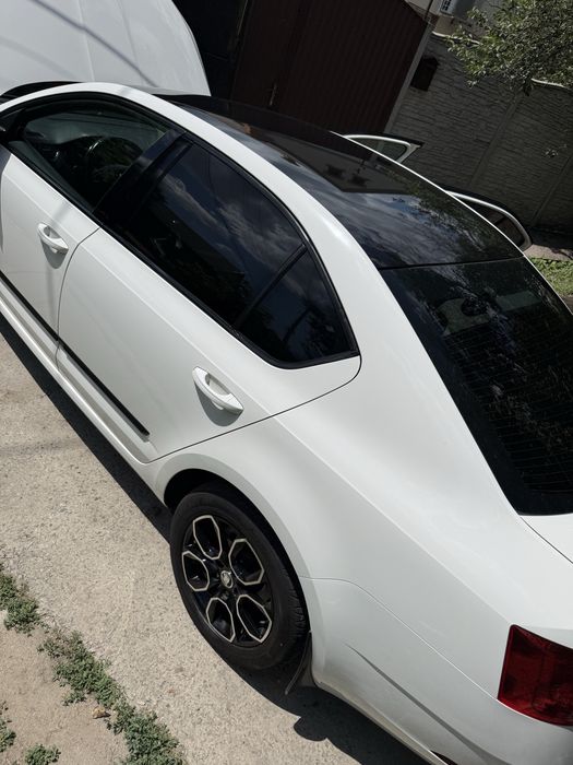 Продам машину Skoda Octavia , 1,6 , 2019 года