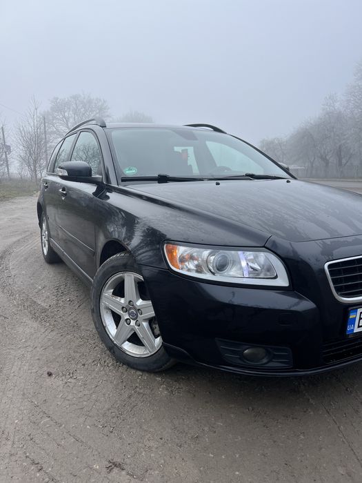 Volvo  v50  2.0 дизель