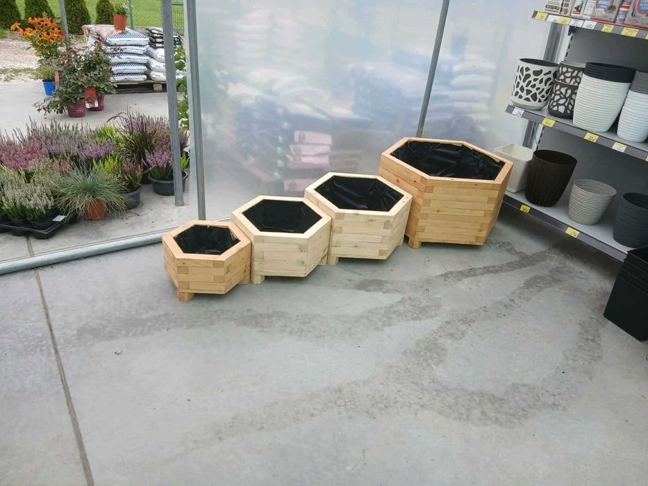 pergola, donice drewniane