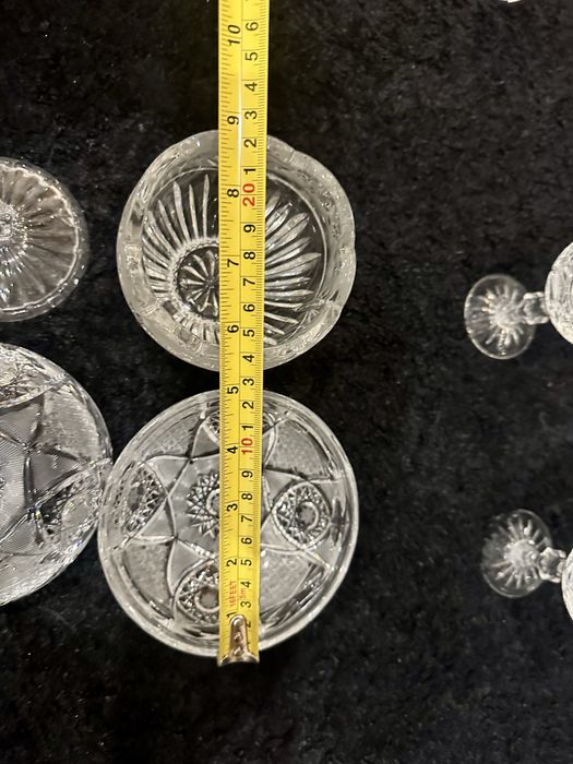 Ваза графин кувшин  рюмки конфетница резной хрусталь Чехия