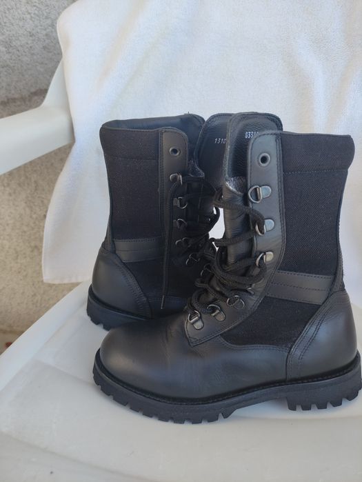 Bota militar - tamanho 36
