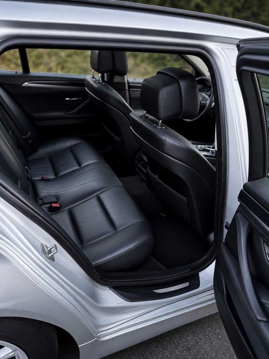 BMW Série 520d – Automática – Teto panorâmico – Pele