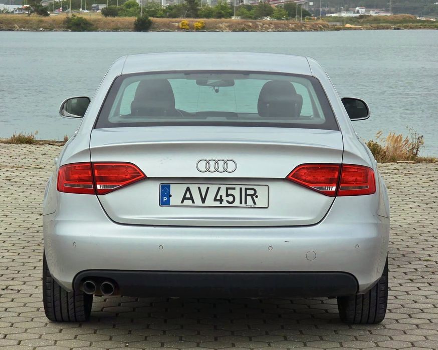 Audi A4 B8 2.0TDI 142cv 2008 Em excelente estado caixa 6 velocidades aceito troca