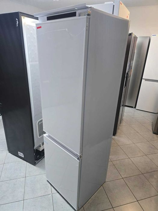 OUTLET nowa  do zabudowy Lodówka Amica BK3055.6NFM gwar 2 lata S7