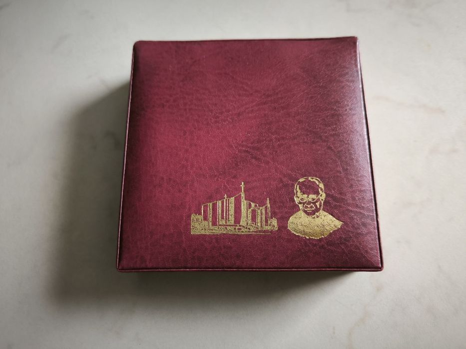 Pabianice , Maksymilian Kolbe , duży medal na 100 lecie urodzin