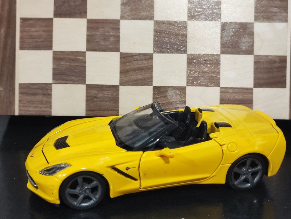 Model samochodu 1:24  Chevrolet Corvette  2014 r. Maisto.