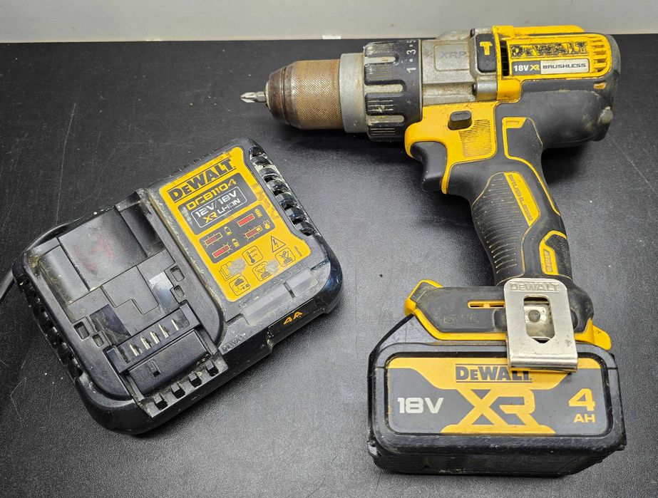 Używana Wkrętarka DeWalt DCD996