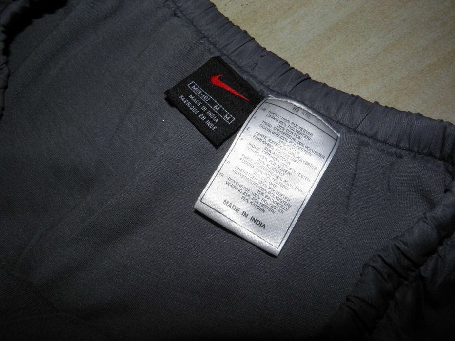 Spodnie dresowe damskie Nike r M .