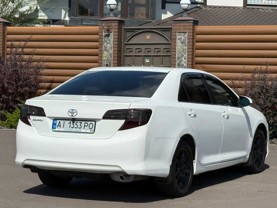 Toyota Camry 2013 2,5 ГБО Обслужена Відмінний стан
