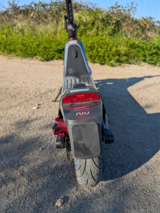 Trotinete Elétrica NIU KQi 300X  Motor 1000W