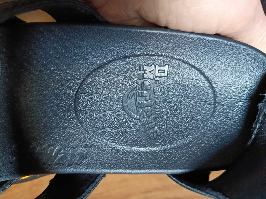 Сандали босоножки Dr. Martens стелька 26,5 см Дёшево