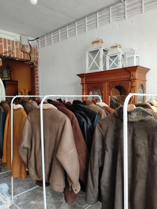 Lote de casacos de pele