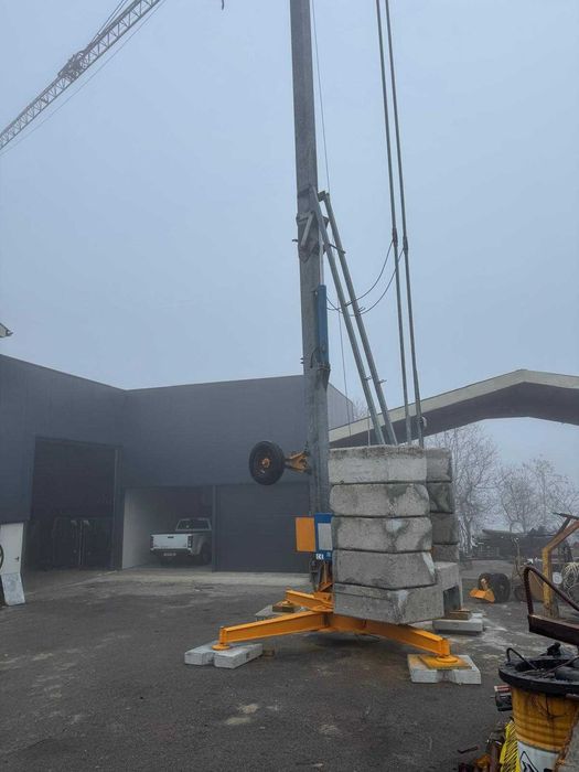 Grua automontante hidráulica