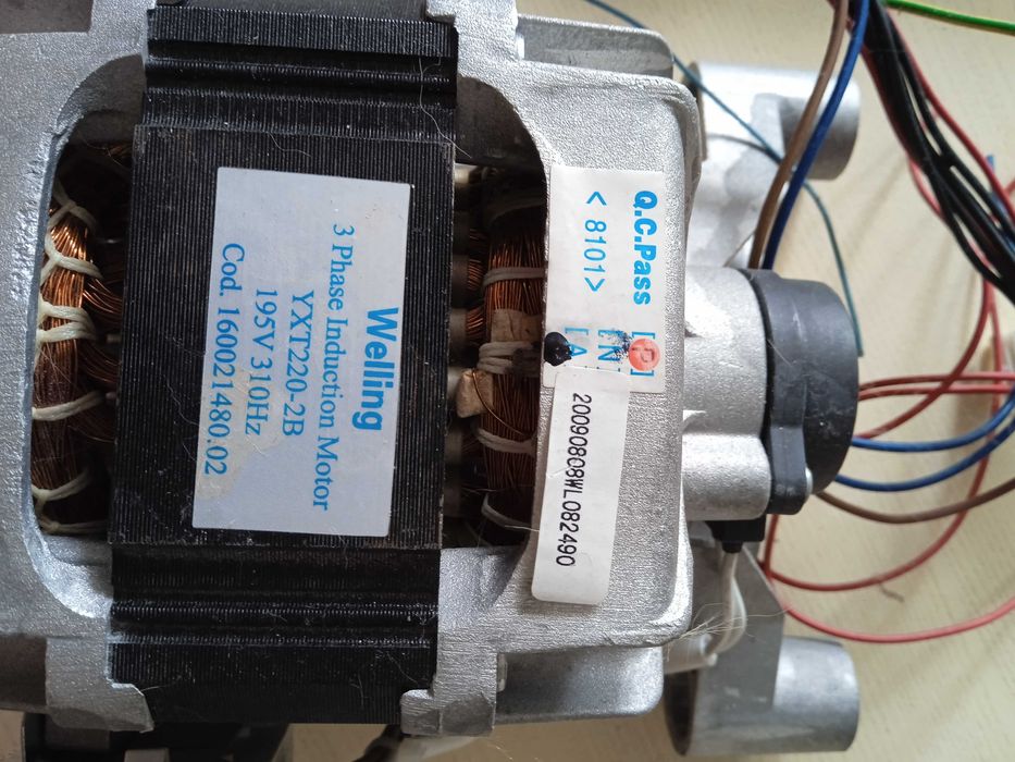 Мотор двигун до пральної машини Ariston Armxxd129
