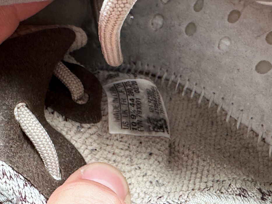 Оригінал! Adidas Yeezy Boost 350 V2 Кросівки Розмір 44 (28 см.)