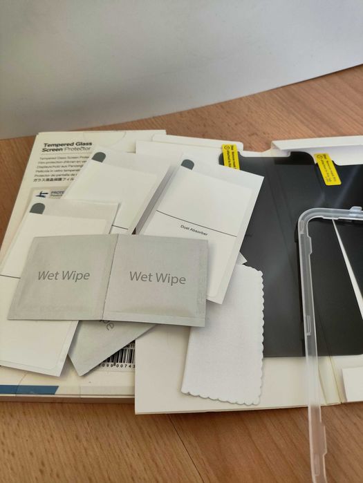 Zestaw 2x Szkło Hartowane Syncwire do iPhone XR / 11 + ramka montażowa